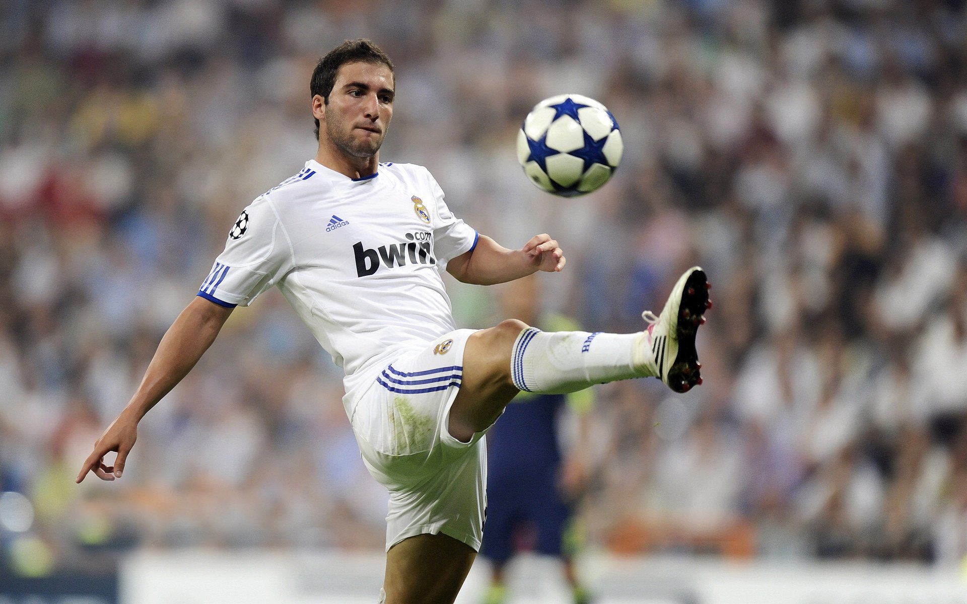 世界杯战火纷飞:场场激战,高潮不断,世界杯之战